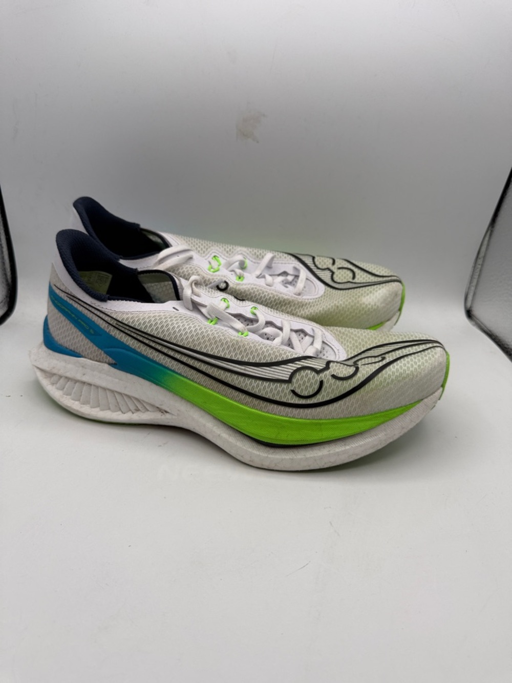 Saucony ENDORPHIN 5 men’s 11 lightweight running shoes great colors S7